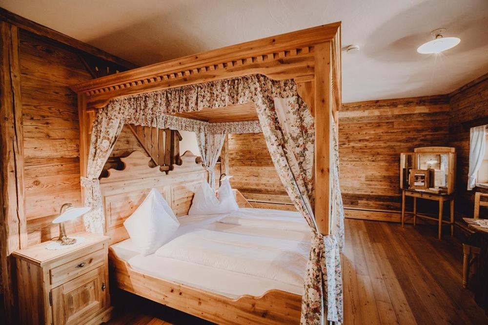 Roanwirt Otel Sankt Lorenzen im Murztal Dış mekan fotoğraf